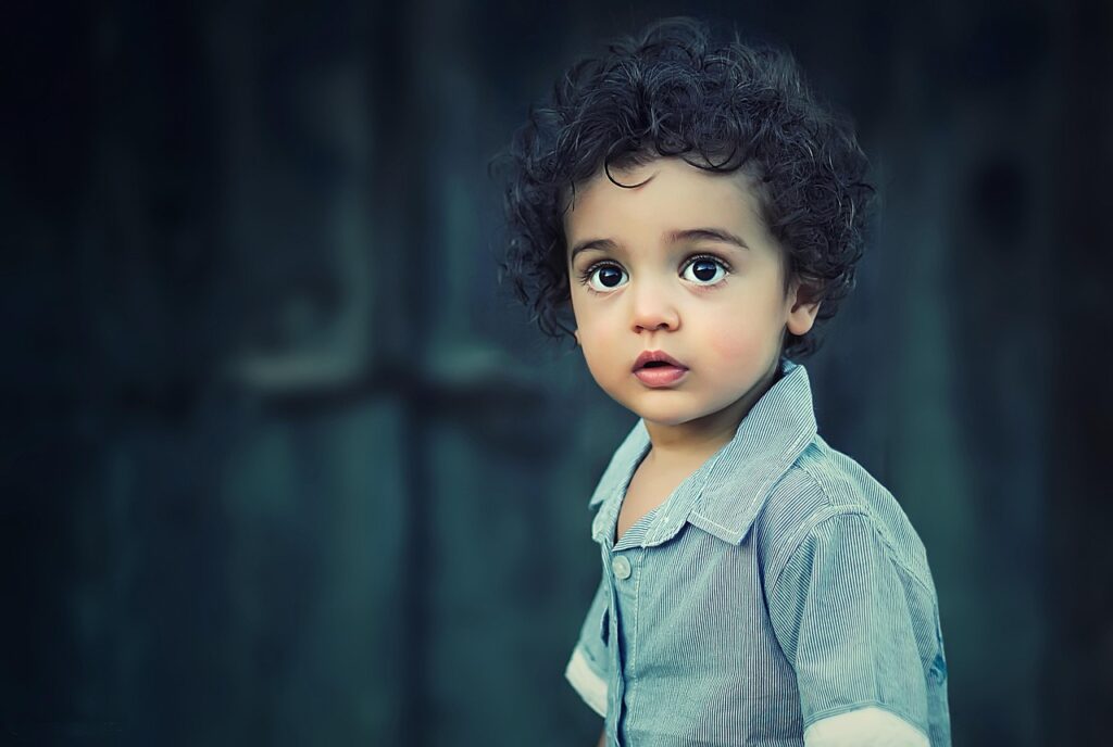 子供のワキガは何歳から気になるべき？