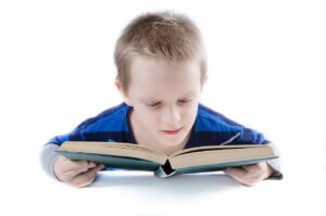 男子小学生のワキガによるシャツの黄ばみを洗濯で解消する方法は？